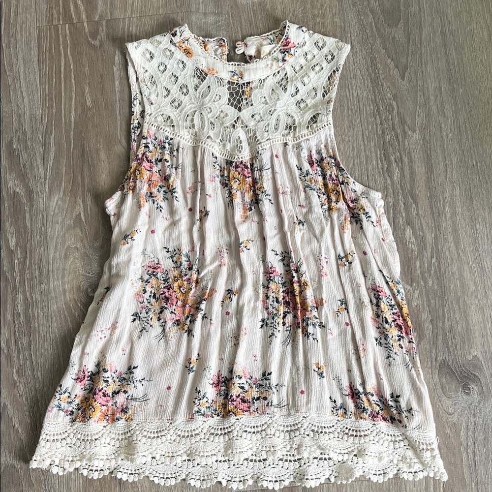 Altar'd State White Floral Lace Yoke Sleeveless Tank
